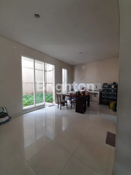 image ROYAL RESIDENCE WIYUNG CLUSTER GREENWICH CIAMIK (2)