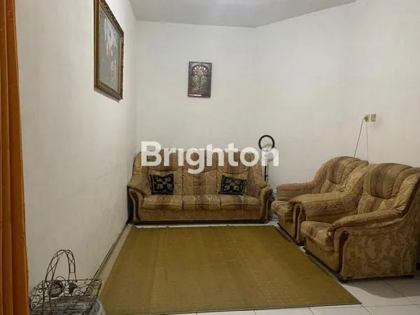 image RUMAH LUAS STRATEGIS DEKAT KAMPUS UNMER-MAL CITY POINT AREA BUKIT DIENG PERMAI MALANG (4)