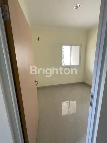 image RUMAH BARU SEKTOR 7 GADING SERPONG (8)