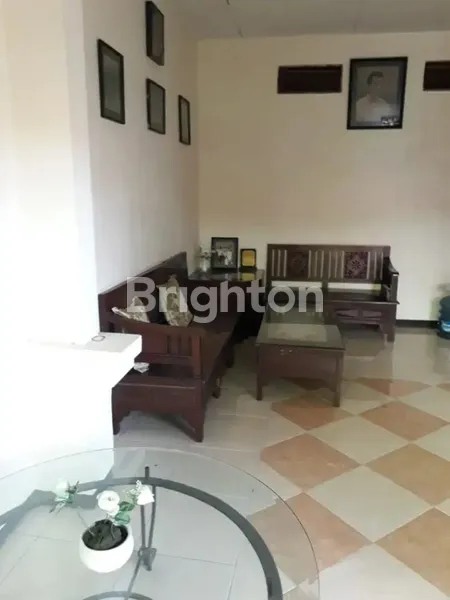 image RUMAH SECOND MEDOKAN ASRI 1,5 LANTAI, ROW JALAN LEBAR, HADAP FAVORIT  (2)