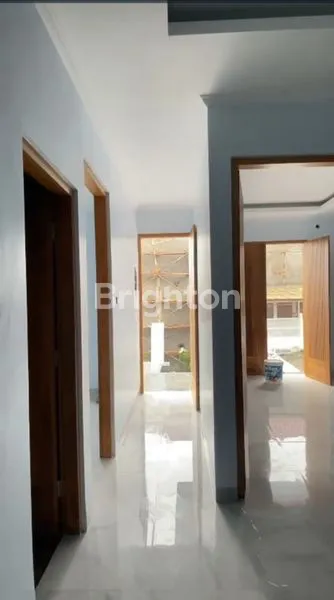 image RUMAH 2 LANTAI DI TAMAN PANCING , PEMOGAN\NPROSES FINISHING (3)