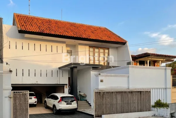 image RUMAH MEWAH RENON: 4 ARE, PRIVATE POOL, LOKASI SUPER STRATEGIS DI KAWASAN ELIT RENON (1)