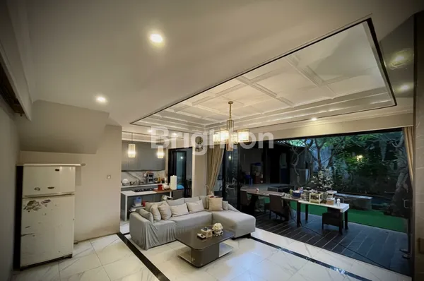 image RUMAH MEWAH RENON: 4 ARE, PRIVATE POOL, LOKASI SUPER STRATEGIS DI KAWASAN ELIT RENON (3)