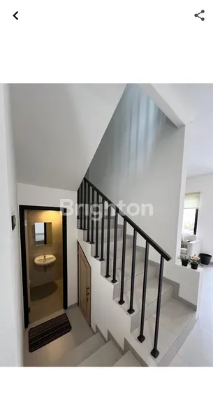 image RUMAH STRATEGIS DI PUSAT KOTA BEKASI (5)