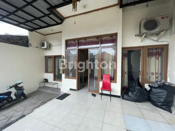 image RUMAH MINIMALIS TERAWAT, FURNISHED, ADA CARPORT, LEBAR 8, BEBAS BANJIR, SIMOREJO, SUKOMANUNGGAL, DEKAT TIDAR & PACUAN KUDA, SURABAYA BARAT (2)