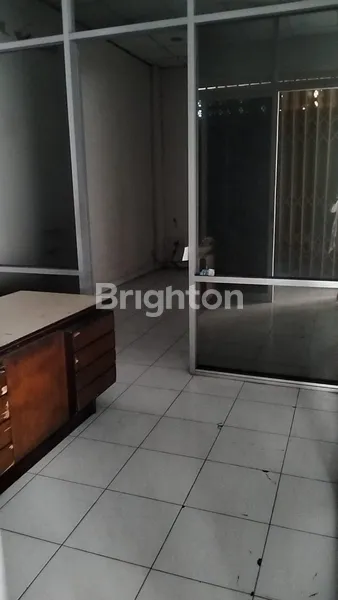 image RUKO SIAP PAKAI DI NOL JALAN RAYA KUPANG JAYA SURABAYA COCOK UNTUK INVESTASI JANGKA PANJANG ATAU BISNIS LANGSUNG (2)