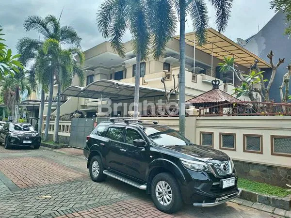 image DIJUAL RUMAH VILLA TAMAN GAPURA CITRALAND 2 KAVLING  MEWAH ADA KOLAM RENANG DAN KOLAM IKAN  (1)