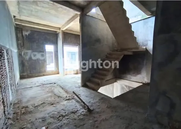 image TOWN HOUSE KOMPLEKS CEMARA ROYAL RESIDENCE  2 TINGKAT (3)