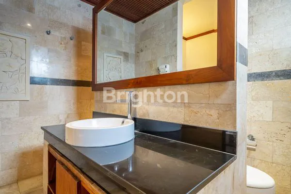 image VILLA MEWAH DI UMALAS (4)