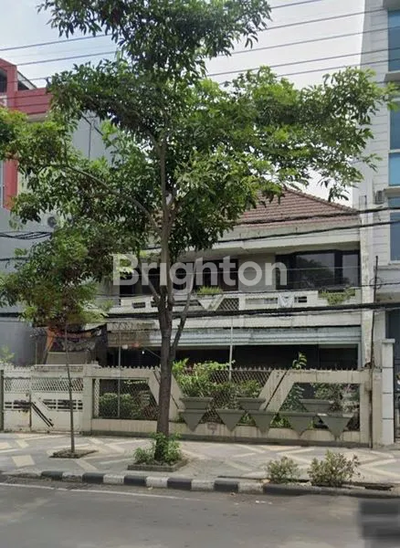 image  RUMAH PERAK BARAT SURABAYA – LUAS TANAH 300 M², 6 KAMAR, SEGERA AMANKAN  PROPERTY KESAYANGAN ANDA. (1)