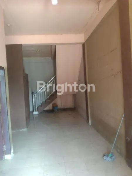 image HUNIAN / RUMAH STRATEGIS 2 LANTAI JL. MELAYU, SIDOMULYO TIMUR, KEC.MARPOYAN KOTA PEKANBARU (DEKAT KE PASAR ARENKA & MALL SKA) (7)