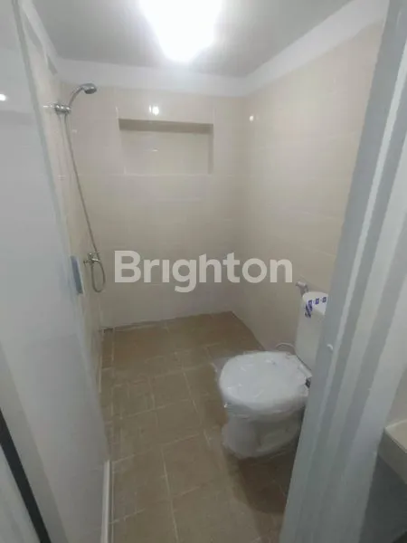 image RUKO 2 LANTAI SHM, LOKASI STRATEGIS UNTUK KANTOR & BISNIS (7)