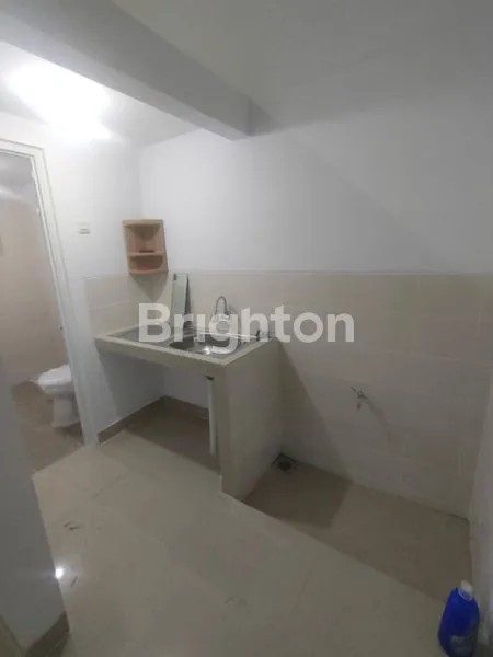 image RUKO 2 LANTAI SHM, LOKASI STRATEGIS UNTUK KANTOR & BISNIS (8)