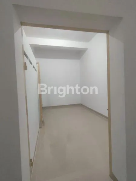 image RUKO 2 LANTAI SHM, LOKASI STRATEGIS UNTUK KANTOR & BISNIS (5)