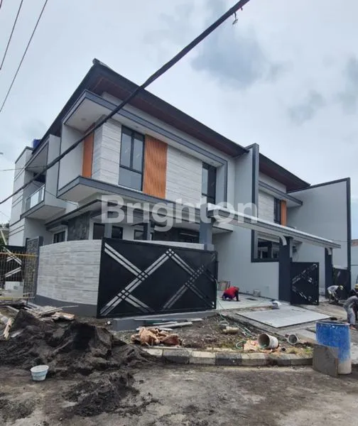 image HUNIAN MODERN 2 LANTAI DI SUTOREJO PRIMA, SHM & IMB (3)