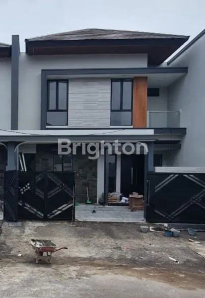 image RUMAH MODERN 4+1 KT DI SUTOREJO PRIMA (1)