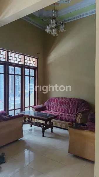 image RUMAH STRATEGIS DI DEKAT KOTA TRENGGALEK (2)