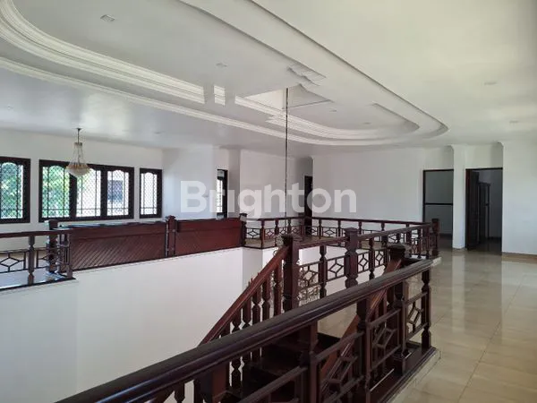 image RUMAH LUAS SIAP HUNI 2 LANTAI, NOL JALAN, RAYA SATELIT UTARA, TANJUNGSARI, SUKOMANUNGGAL, SURABAYA BARAT, JAWA TIMUR (8)