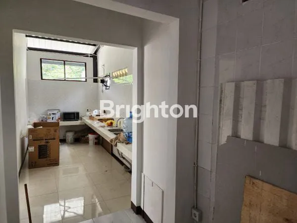 image DIJUAL CEPAT! RUMAH + TOKO STRATEGIS DI LOKASI PREMIUM KUTA ! (3)