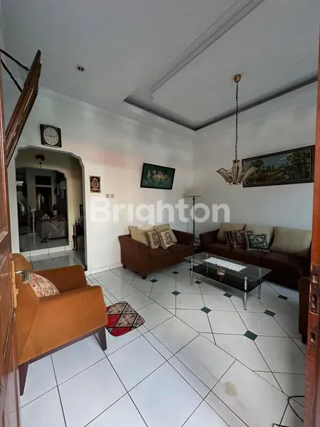 image RUMAH MEWAH 2 LANTAI LT 260M² DI CIBUBUR SIAP HUNI (3)