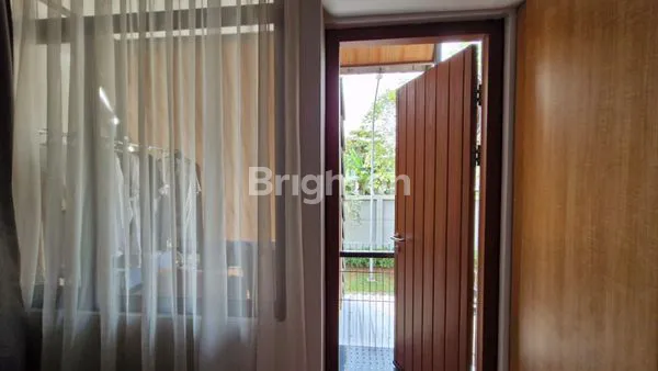 image RUMAH STRATEGIS BSD 2KT, DEKAT RUKO & SUPERMARKET (8)