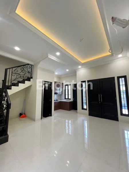 image HUNIAN MODERN 2 LANTAI DI JL SUNAN DEMAK (6)