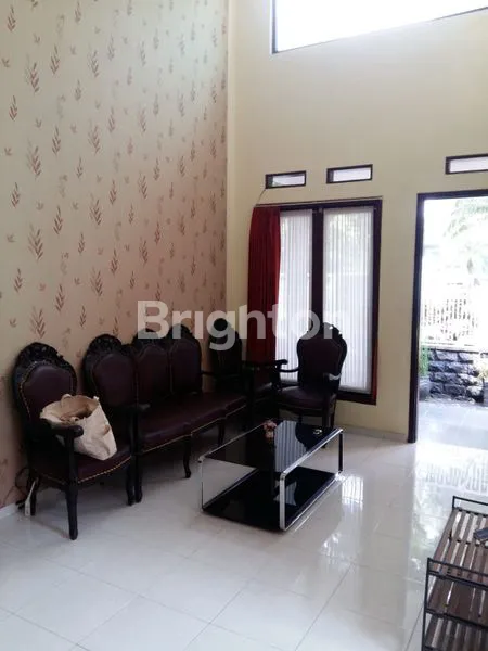image RUMAH MEWAH FULL FURNISH DI PERMATA JINGGA SIAP HUNI (7)