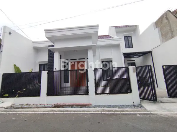 image RUMAH BARU PREMIUM SEMI FURNISHED - BLIMBING, PUSAT KOTA MALANG (1)