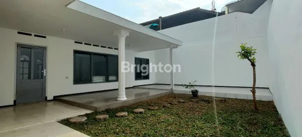 image DIJUAL RUMAH LUAS AREA BLIMBING CANDI CANDI SELANGKAH KE ABM SELANGKAH KE PASAR BLIMBING SELANGKAH KE ARAH SUHAT STRATEGIS NYAMAN AREA KOTA MALANG  (2)