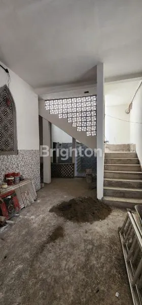 image RUMAH 2 LANTAI JL RAYA CANDI DINOYO LOWOKWARU  KOTA MALANG (3)
