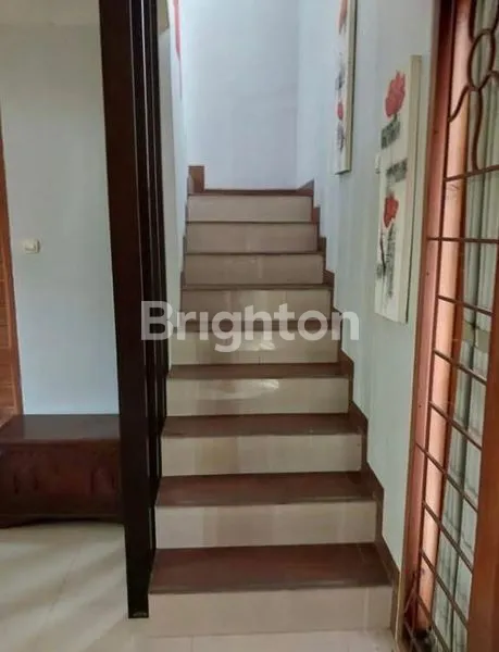 image RUMAH 2 LANTAI 4KT FULLY FURNISHED DI DENPASAR TIMUR (6)