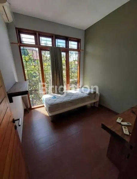 image RUMAH 2 LANTAI 4KT FULLY FURNISHED DI DENPASAR TIMUR (7)