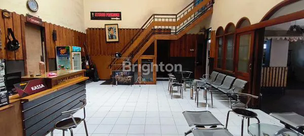 image RUMAH USAHA 2 LANTAI DI SURAPATI, DEKAT GEDUNG SATE (2)