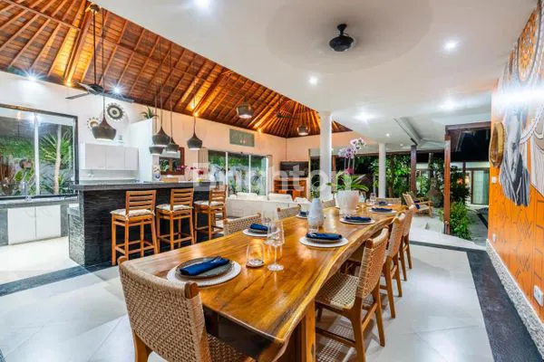 image LUXURY VILLA IN UMALAS FOR YEARLY RENTAL/LEASEHOLD  (3)