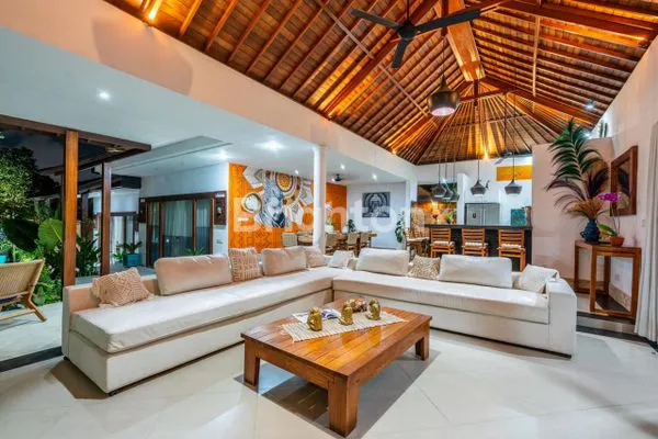 image LUXURY VILLA IN UMALAS FOR YEARLY RENTAL/LEASEHOLD  (2)