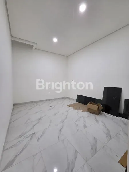 image RUMAH BARU 3 3/4  LANTAI DURI KEPA STRATEGIS (4)