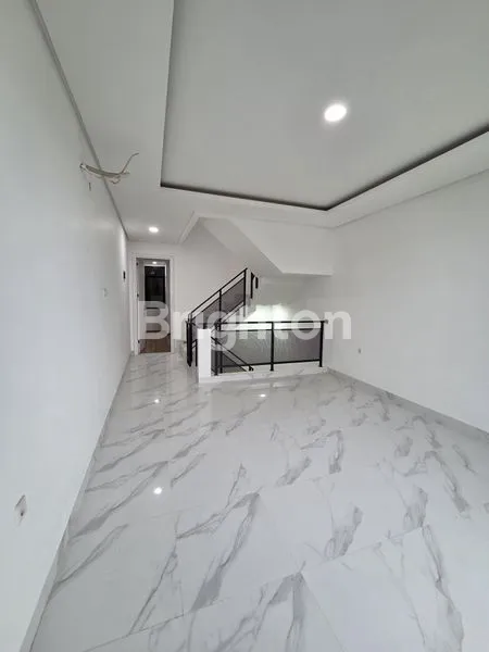 image RUMAH BARU 3 3/4  LANTAI DURI KEPA STRATEGIS (5)