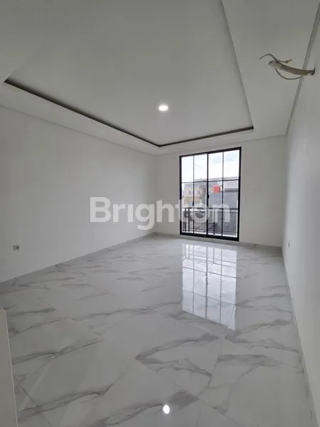 image RUMAH BARU 3 3/4  LANTAI DURI KEPA STRATEGIS (6)