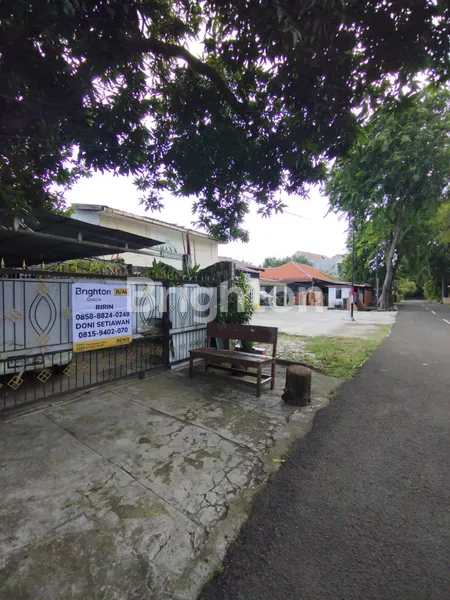 RUMAH LUAS JL. YOS SUDARSO TANJUNG PRIOK JAKARTA UTARA