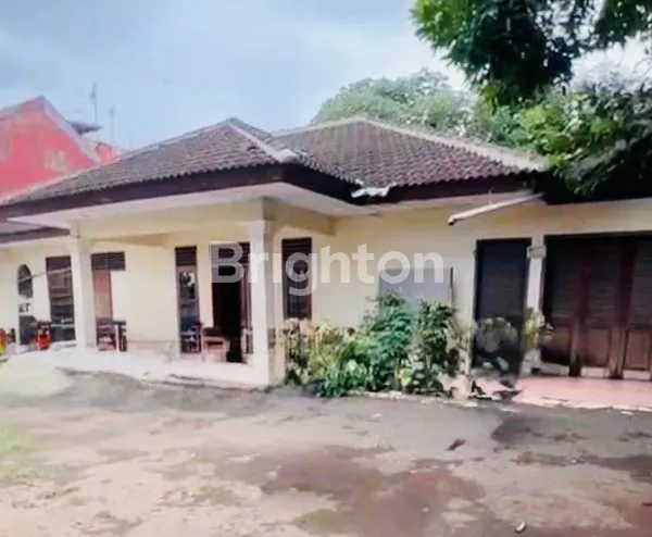 image RUMAH NYAMAN DI JATI PADANG, 5+1 KT, HALAMAN LUAS (1)