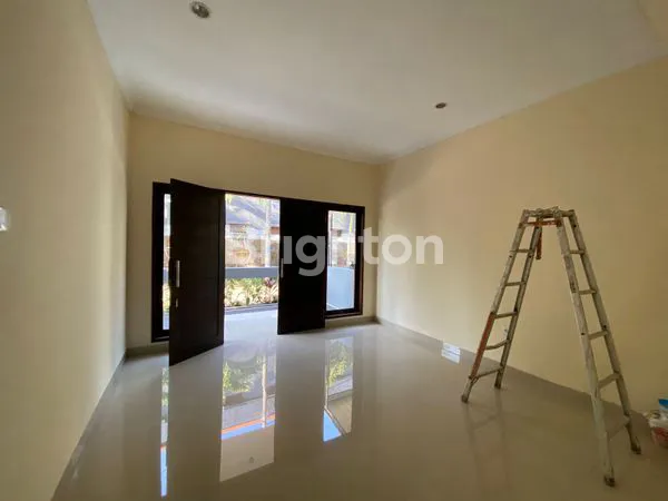 image RUMAH 2 LANTAI DI ABIANBASE (3)