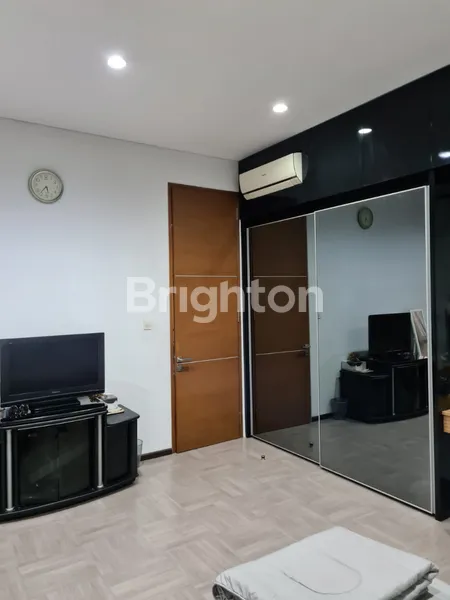 image RUMAH 2 LANTAI 202.5M2 DI CEMPAKA PUTIH TENGAH, JAKARTA PUSAT (4)