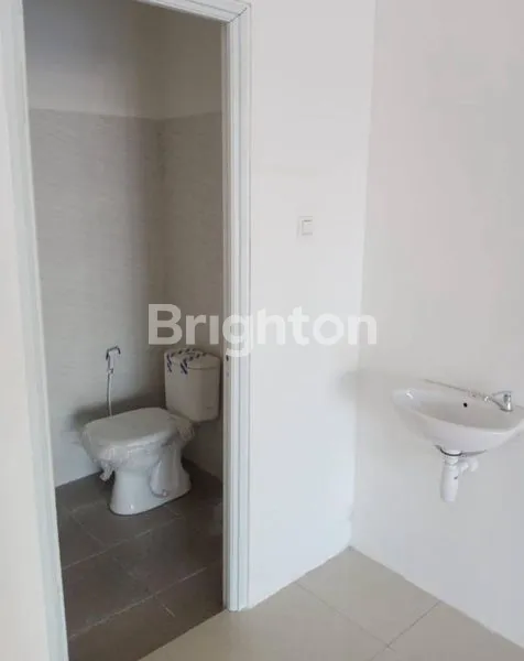 image RUKO PREMIUM 3 LANTAI SUKOLILO MEPET PAKUWON CITY MULYOSARI KEPUTIH (7)