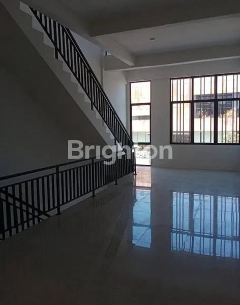 image RUKO PREMIUM 3 LANTAI SUKOLILO MEPET PAKUWON CITY MULYOSARI KEPUTIH (4)