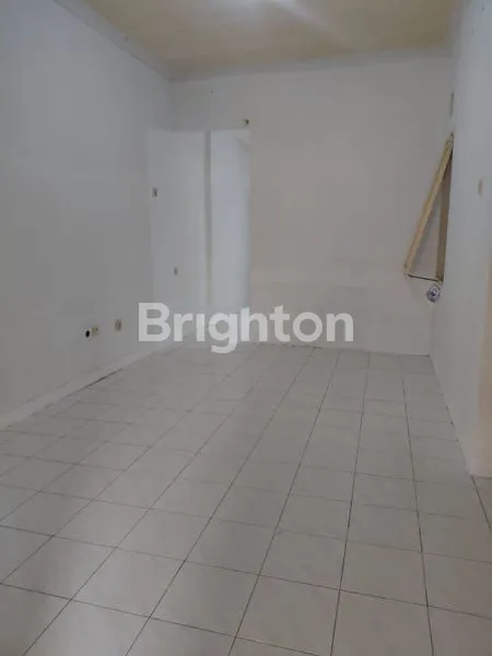 DI SEWAKAN RUMAH AREA DUTA. BUMI HARAPAN INDAH KOTA BEKASI