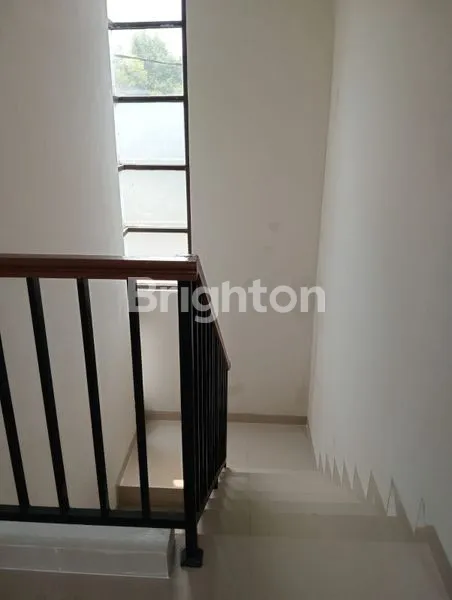 image RUMAH MEWAH LT 354M² DI KEMANG PRATAMA 2 BEKASI (6)