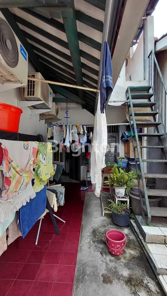 image RUMAH EX USAHA BENGKEL DI JL RAYA SAWANGAN – SHM | AKSES JALAN UTAMA (6)