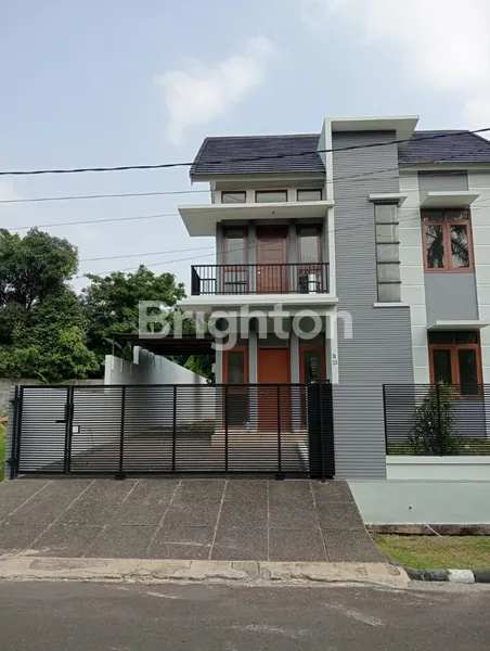 RUMAH 2 LANTAI 354M2 DI KEMANG SOKA RAYA, RAWALUMBU, BEKASI, SHM