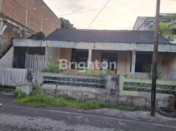 image JUAL CEPAT BANGUNAN DIHITUNG TANAH DEKAT KAMPUS UNISRI (1)