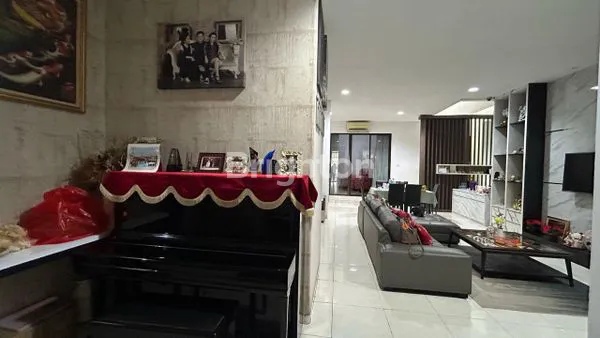 image PALMYRA ALAM SUTERA - RUMAH SIAP HUNI FULL FURNISHED TERAWAT (2)